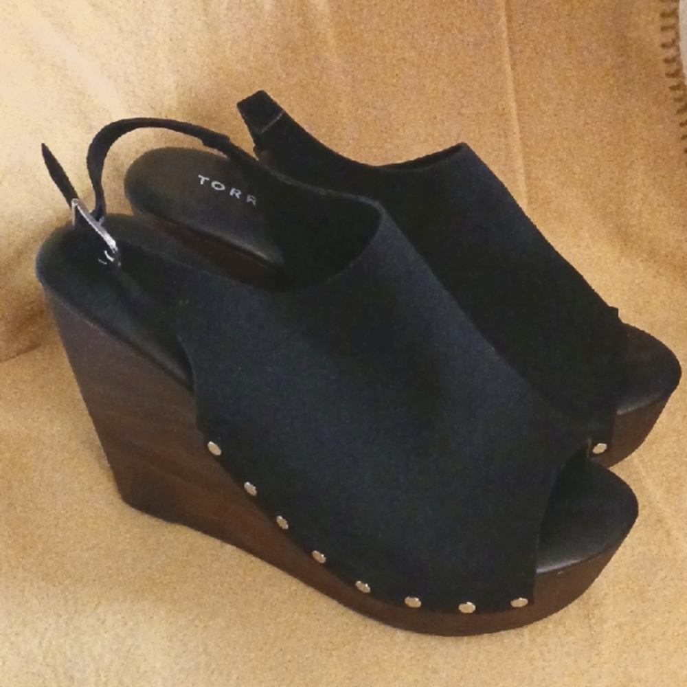 Torrid Black and Brown Wedge Sandals